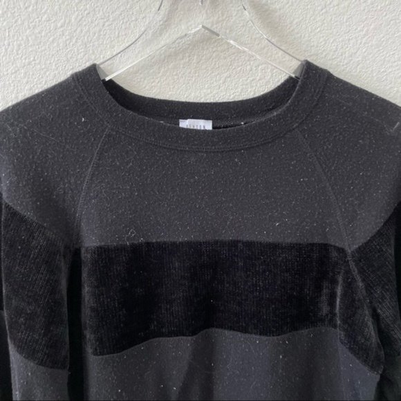 Evereve Peyton Jensen Reese Chenille Block Pullover in Black - Picture 5 of 8